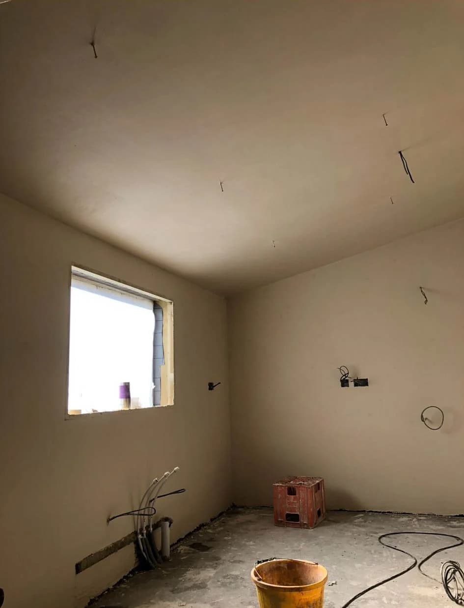 Internal lime plastering - Image 11