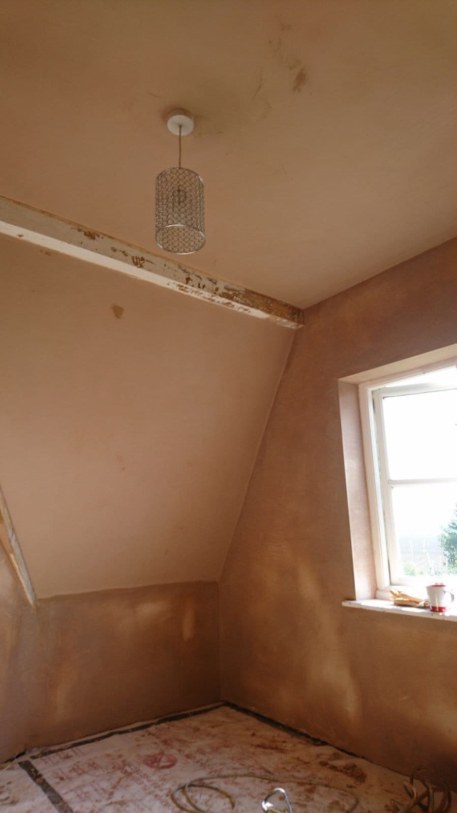 Skimming walls and ceilings - Image 18
