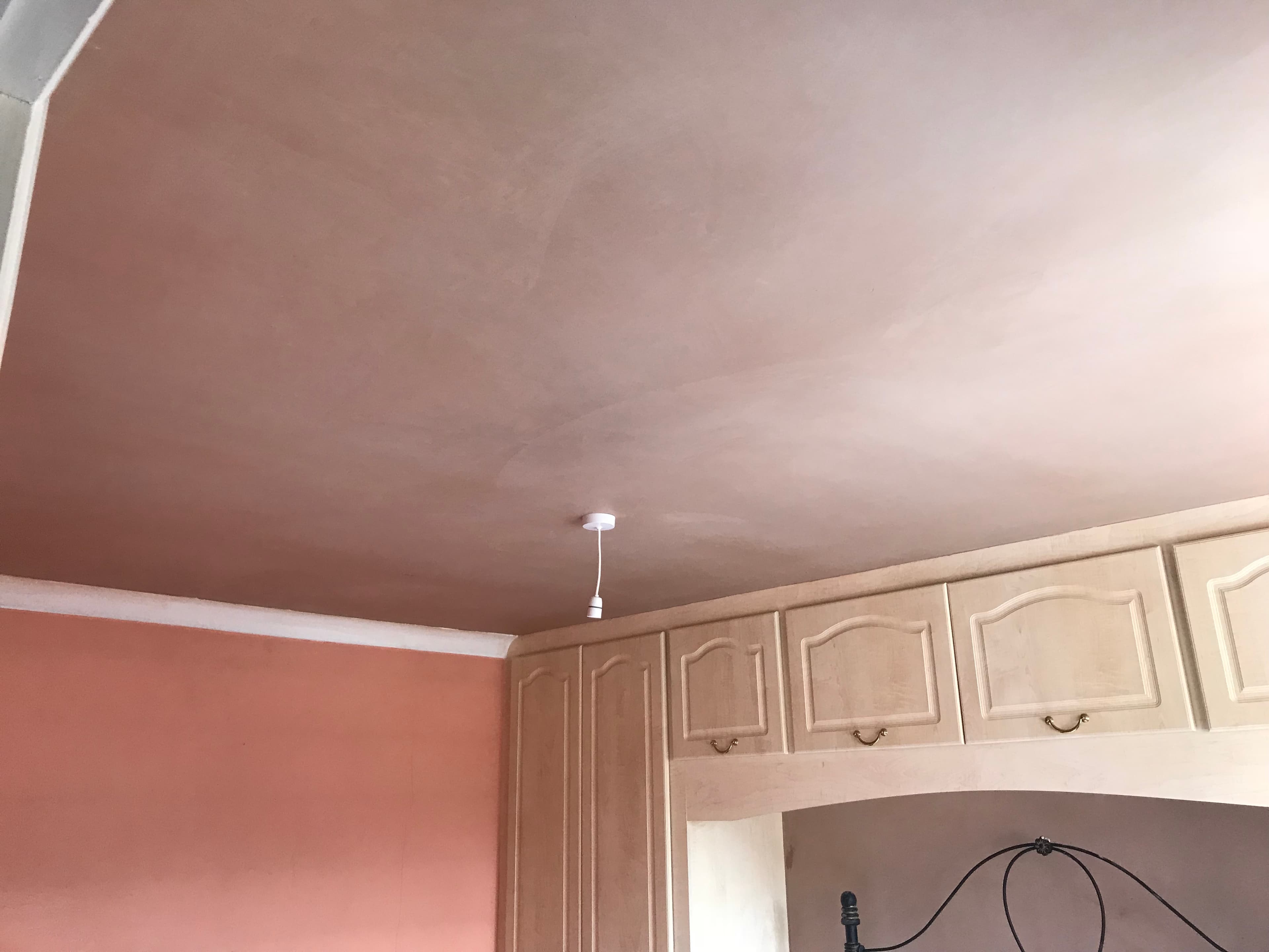 Skimming walls and ceilings - Image 33