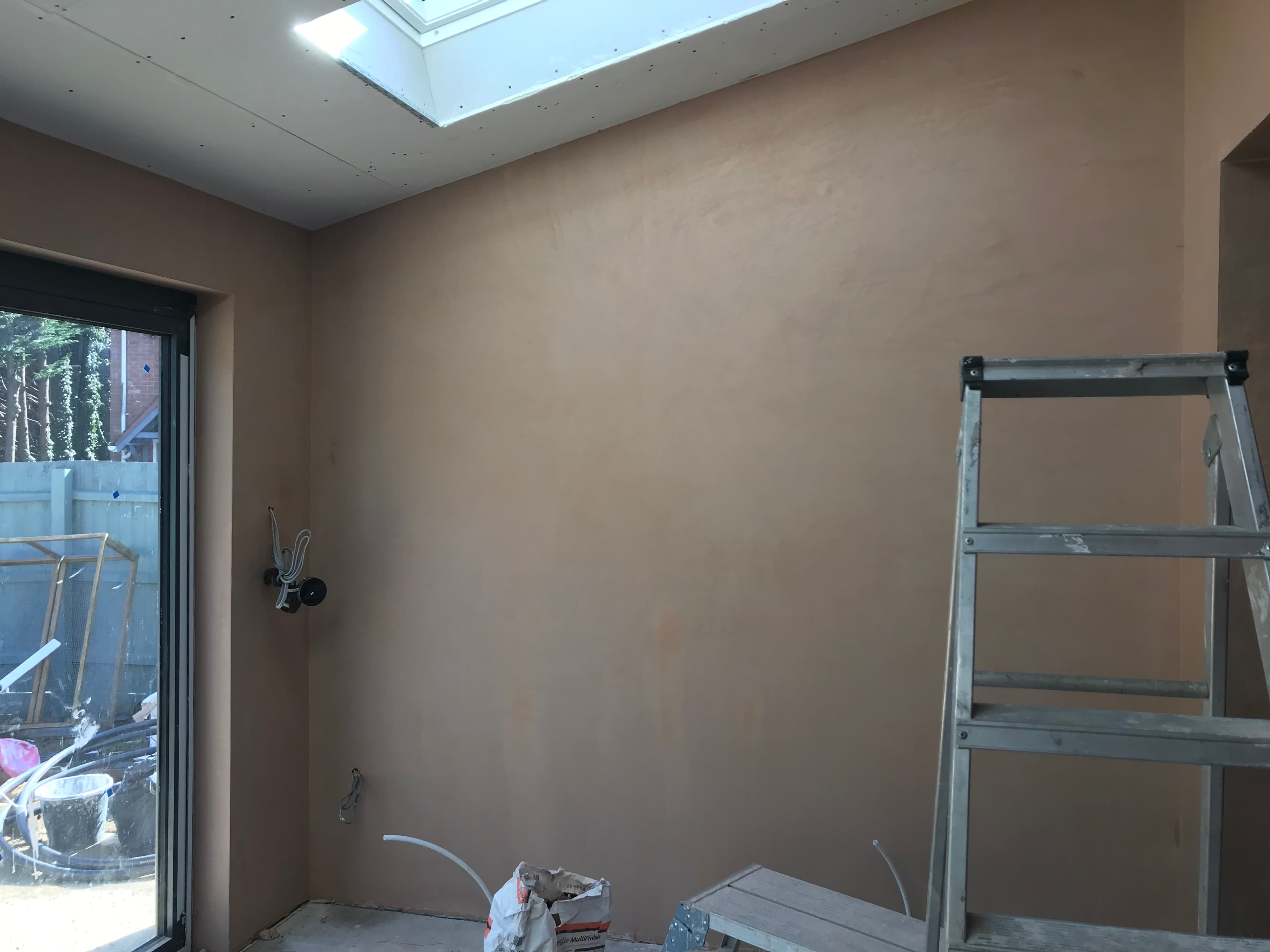 Skimming walls and ceilings - Image 34