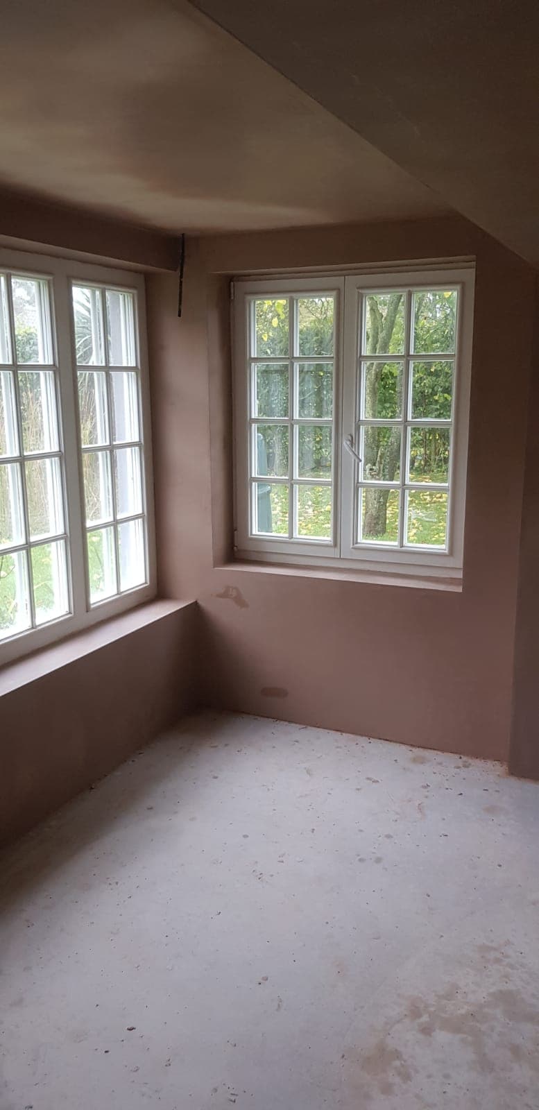 Skimming walls and ceilings - Image 50