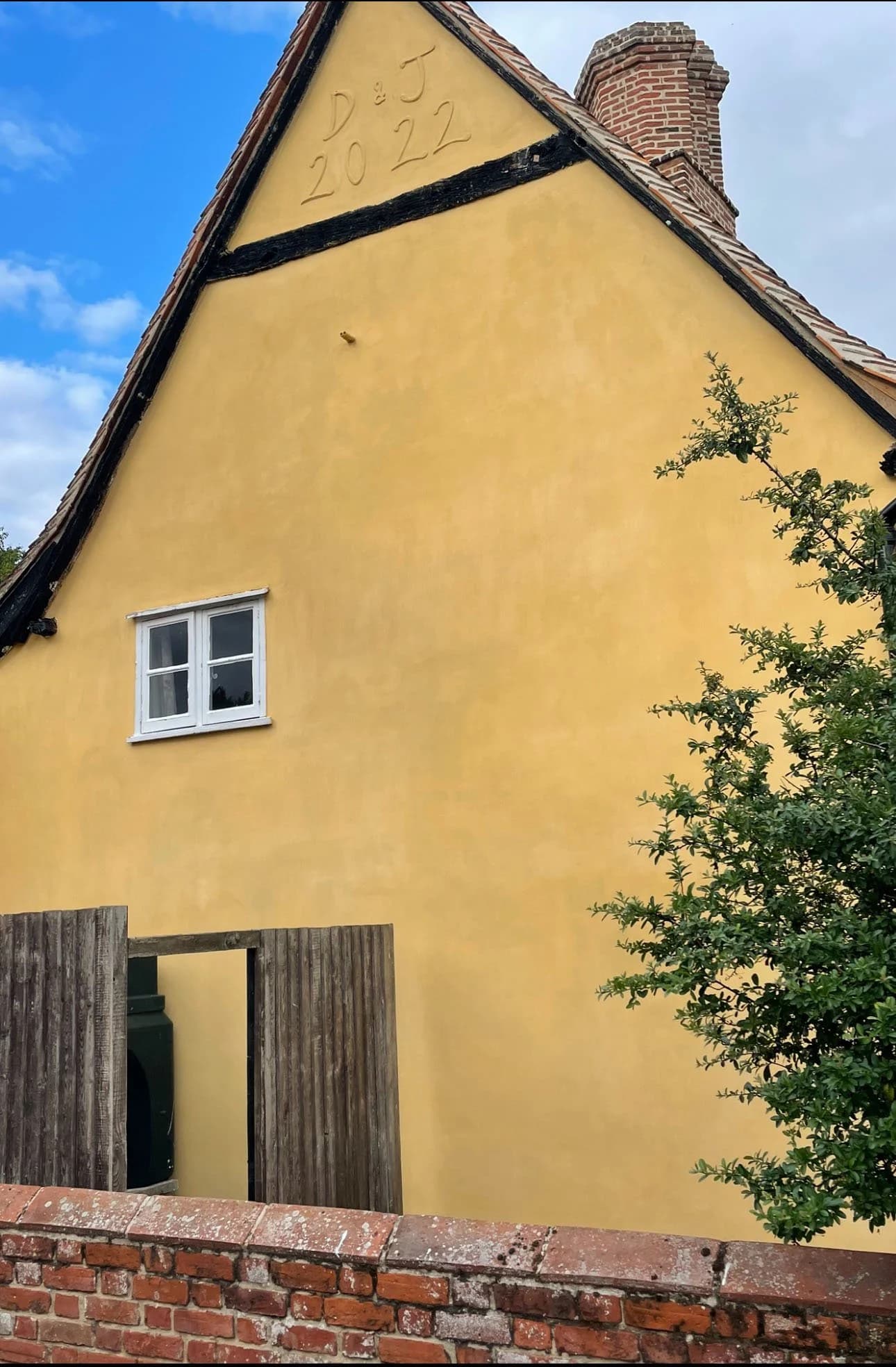 External Lime Plastering and Pargetting - Image 12