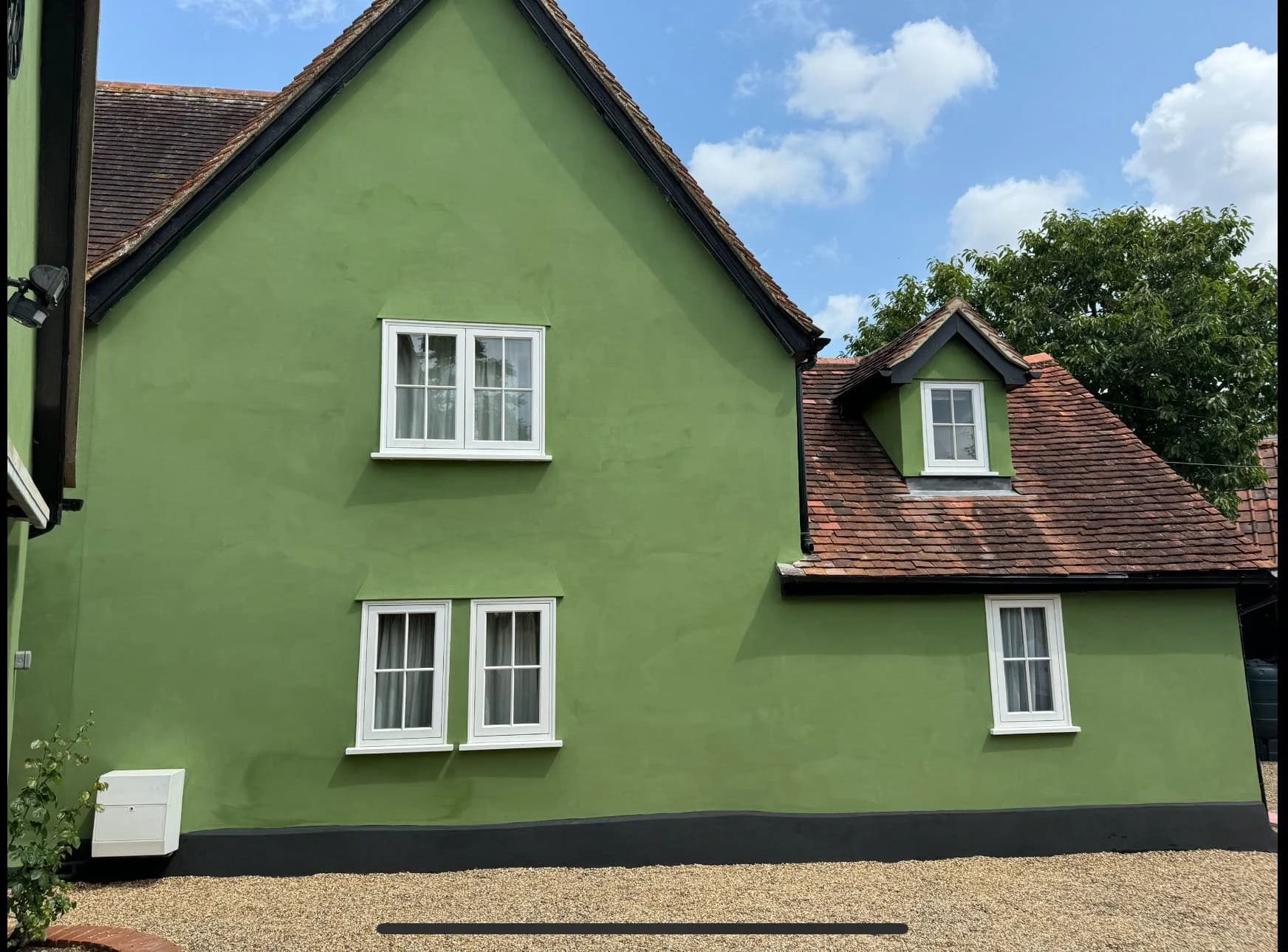 External Lime Plastering and Pargetting - Image 15